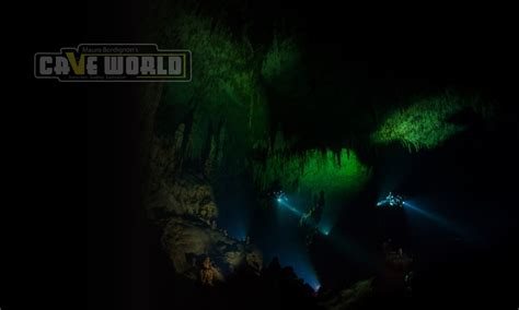 Cave Exploration – Cave World