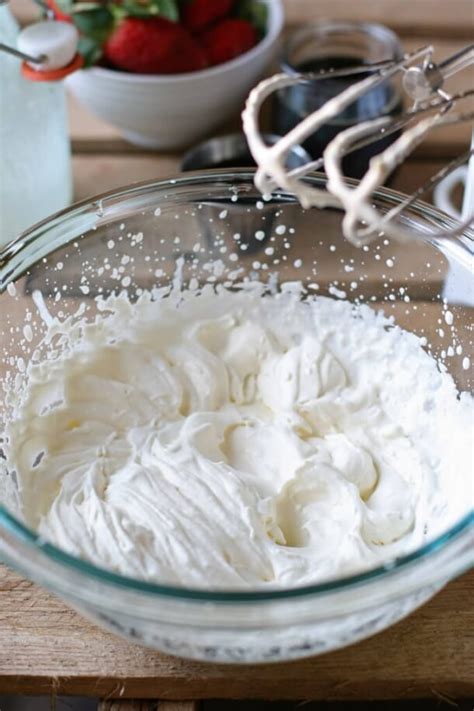 How to Make Homemade Whipped Cream - Scratch Mommy