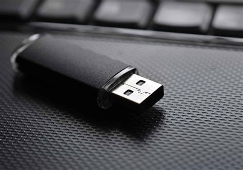 7 Best Rugged & Waterproof USB Flash Drives | Durability Matters