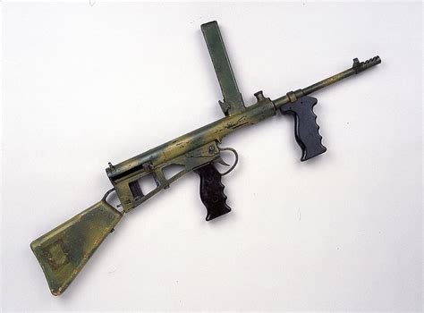 Owen SMG (Owen Machine Carbine): Photos, History, Specification