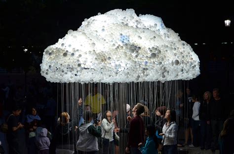 Cloud, An Interactive Sculpture Made of 6,000 Light Bulbs