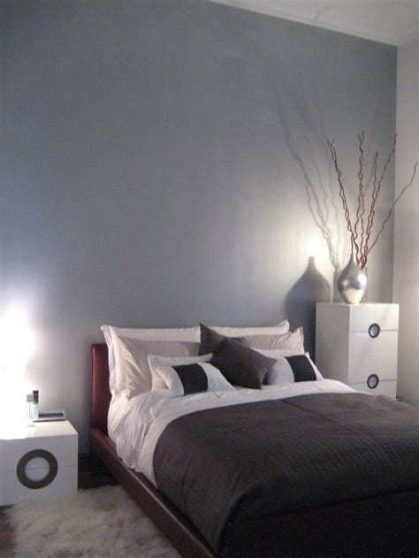 Silver painted wall that I want for my room so bad | Bedroom decor, Diy ...