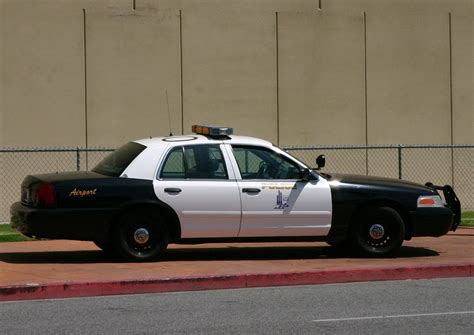 copcar dot com - The home of the American Police Car - Photo Archives