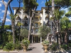 Grand Hotel Imperiale in Forte dei Marmi: Find Hotel Reviews, Rooms ...