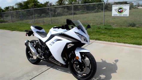 Overview and Review of the 2013 Kawasaki Ninja 300 Pearl Stardust White ...