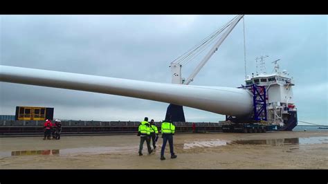 World's first wind turbine blade beyond 100 meters, built by LM Wind ...