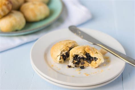 Super-Easy Eccles Cake Recipe