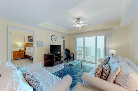 Crystal Shores West Condo Rentals | Gulf Shores, AL | Vacasa