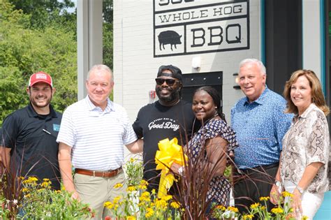 Famed BBQ pitmaster Rodney Scott opens new restaurant in Trussville ...