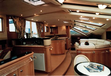 Catamaran interior. | Hausboot bauen, Hausboot, Yachten