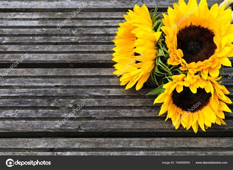 Background: rustic sunflower bouquet | Yellow Sunflower Bouquet on ...