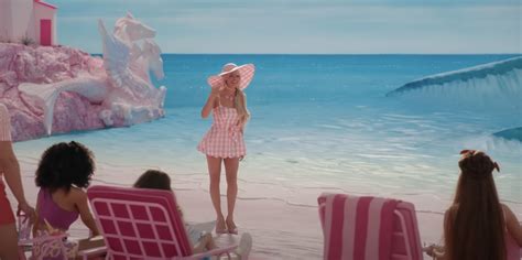 Fans think Margot Robbie's 'Barbie' trailer dress is a 'major Easter ...