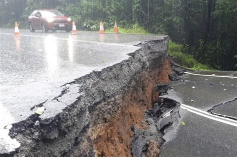 Cyclone Jasper hits Cairns and floods break records as Queensland faces ...