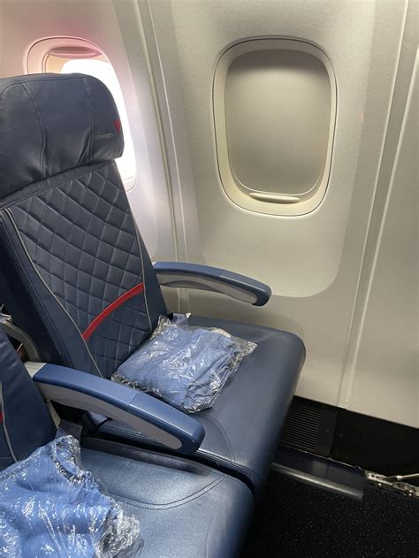 Flight Review Delta Airlines Comfort Plus Class Boeing 767-300ER — Allplane