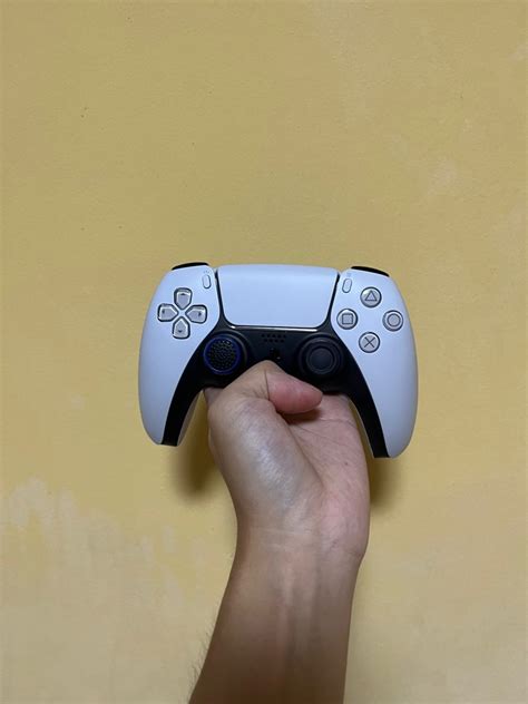 PS5 Dualsense White Controller, Video Gaming, Gaming Accessories ...