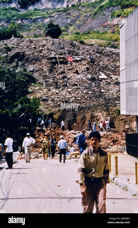 Tegucigalpa honduras hurricane mitch damage hi-res stock photography ...