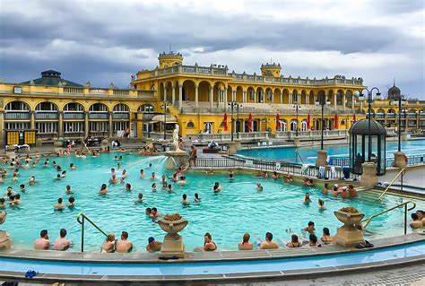 What Are the Best Thermal Baths in Budapest Hungary?