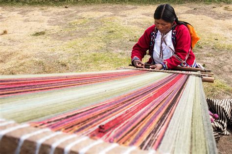 Cusco's Center for Traditional Peruvian Textiles - THE KINDCRAFT