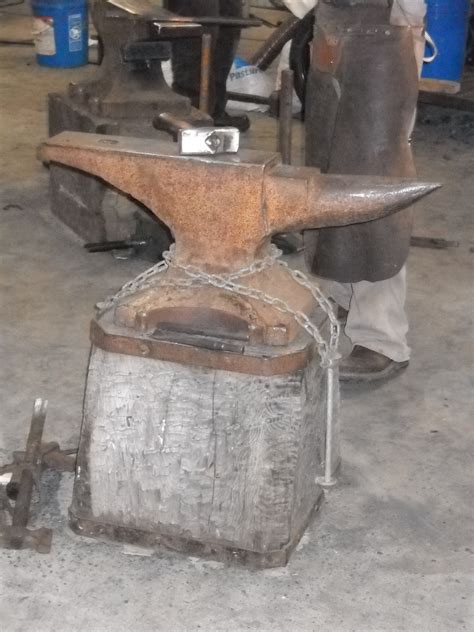 Anvil stand | Blacksmith tools, Blacksmith shop, Forged steel