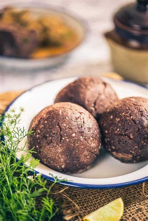 Ragi Mudde Recipe (Finger Millet Balls) - Whiskaffair