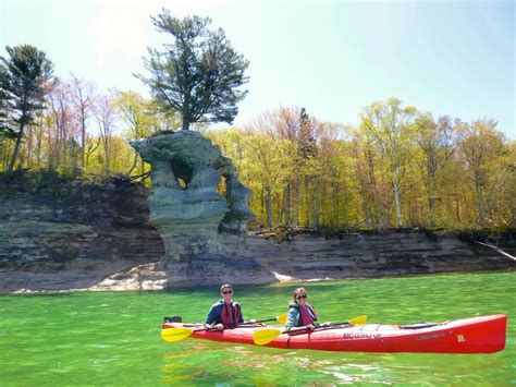 Explore Pictured Rocks National Lakeshore on a Pictured Rocks Kayak ...