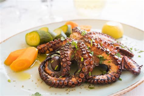 Best Greek Seafood Dishes to Try