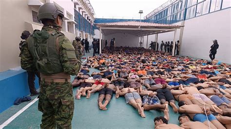 Prison ships and ‘Bukele model’ jails in Ecuador, a security plan adrift