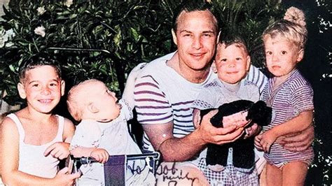 Legendary Actor Marlon Brando With His Children | Parents, Sisters ...