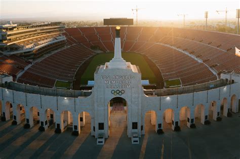 A Look at the Historic L.A. Coliseum and What it's Like to Play There ...