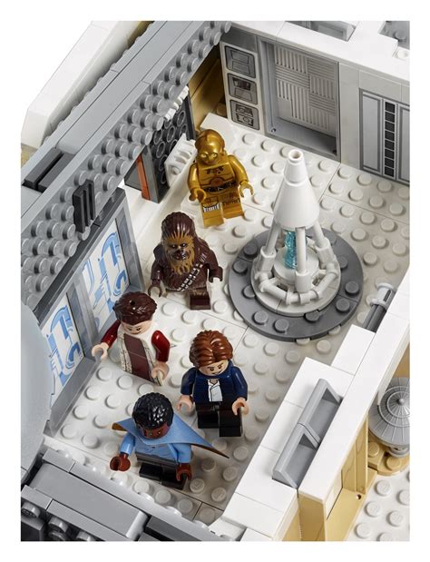 Star Wars: Cloud City Lego Set Brings 'Empire Strikes Back' to Life