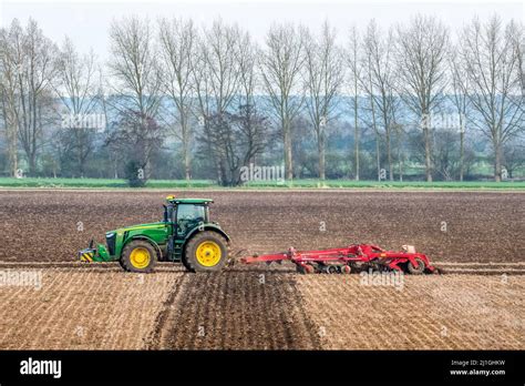 John deere 8400r hi-res stock photography and images - Alamy