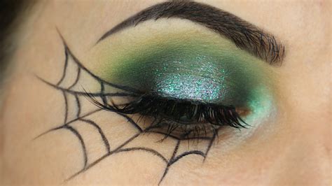 Spider Web Eyes Makeup