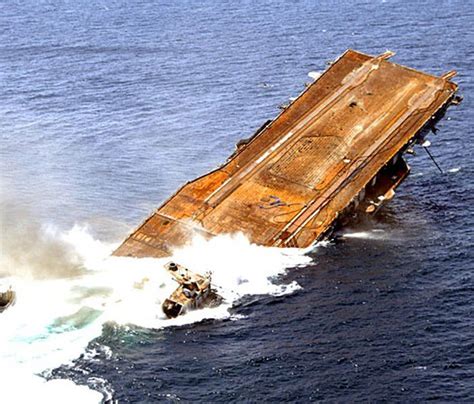 This Sunken Aircraft Carrier That Lives Below Florida's Waters Is ...