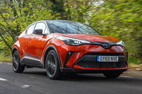 what is the difference between toyota chr le and xle - ellsworth-hackerd