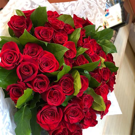 50 Red Rose Bouquet – Mariams Flowers