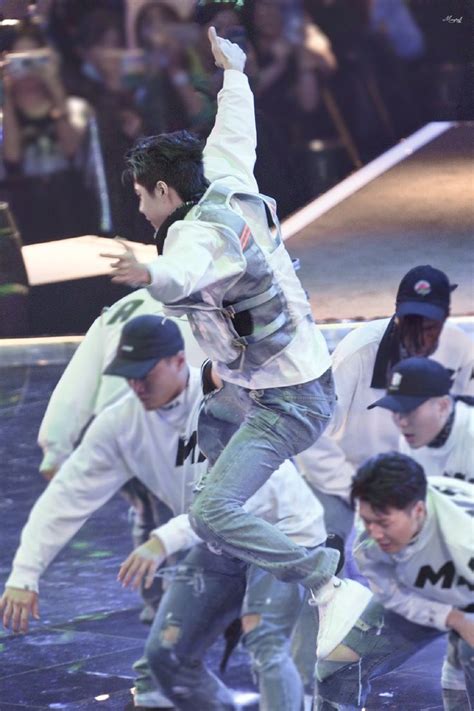 201003 Captain wang yibo ; street dance of china 3 final #wangyibo #王一博 ...