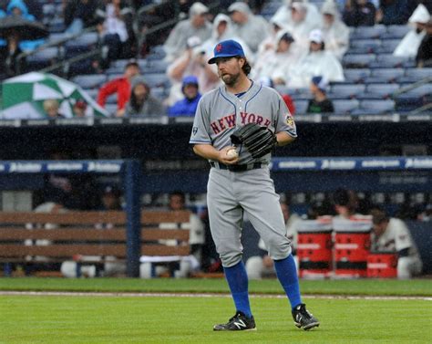 R.A. Dickey, Mets slip to Braves in series finale, 14-6 - nj.com