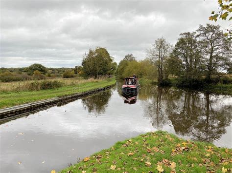 A View of the Shropshire Union Canal Near Whitchurch Stock Photo ...