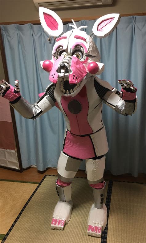 Funtime foxy cosplay : fivenightsatfreddys