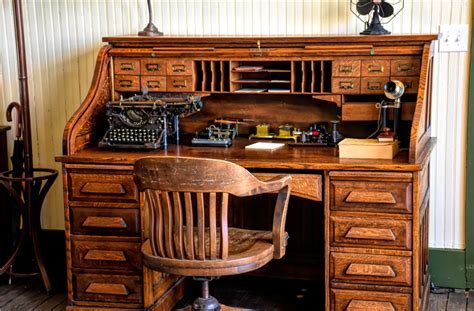 A guide to picking the perfect antique writing desk