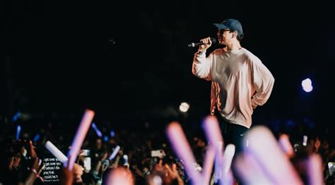 Joji Concert Review – 𝚃𝚑𝚎 𝙱𝚕𝚊𝚔𝚎 𝙱𝚎𝚊𝚝 𝙽𝚎𝚠𝚜𝚙𝚊𝚙𝚎𝚛