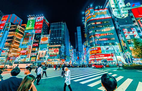 Top 4 Places to Photograph Tokyo's Neon Lights | Tokyo Essentials