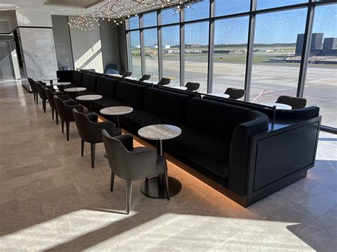 Airport Lounges at Washington Dulles International Airport [IAD]