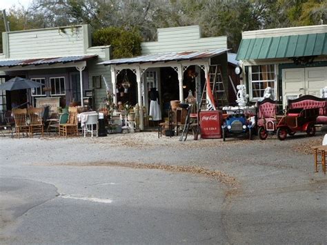 Renninger's Vintage Antique Center & Farmer's Flea Market - All You ...