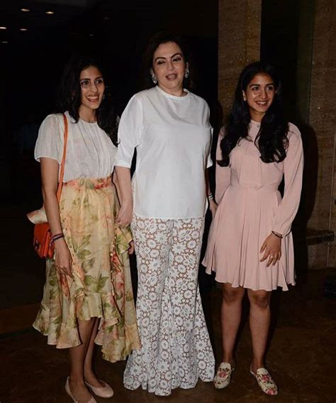 Nita Ambani looks all graceful as she attends art exhibition with ...