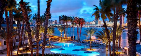 Hotel Coronado - Near San Diego Airport | Coronado Island Marriott ...