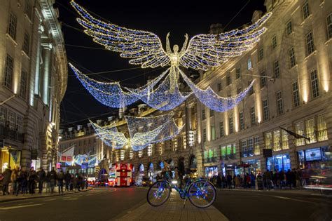 Christmas Lights Biking Tour - London | Project Expedition