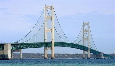 Top 10 Remarquable Facts about the Mackinac Bridge - Discover Walks Blog