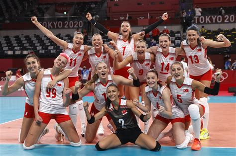 Turkey women's volleyball team stuns defending Olympic champion China ...