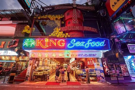 Pattaya Walking Street: Best Places To Eat And Party in 2024